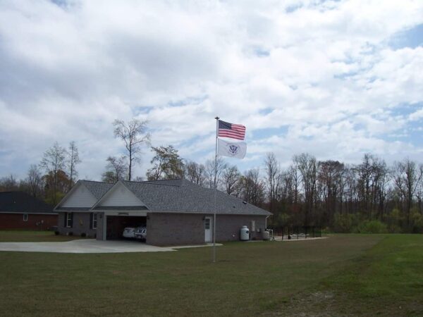 Titan 25' with 5'X8' Flag - Super Heavy High Wind 12 Gauge Aluminum Telescoping Flagpole - Image 7