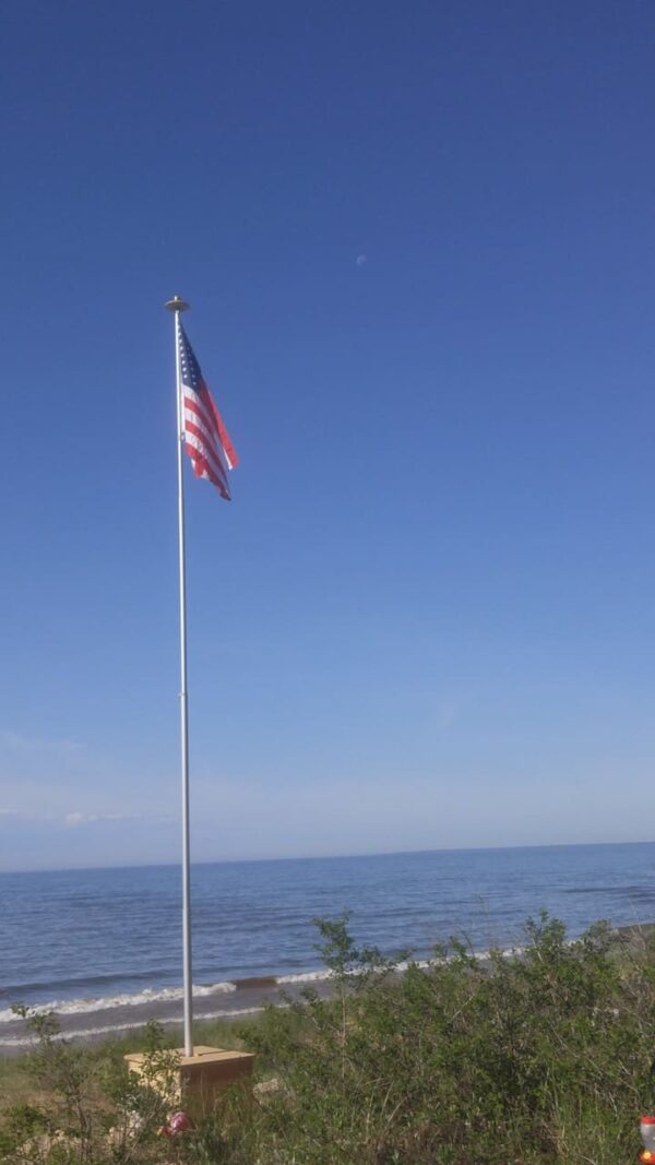 Titan 25' with 5'X8' Flag - Super Heavy High Wind 12 Gauge Aluminum Telescoping Flagpole - Image 10