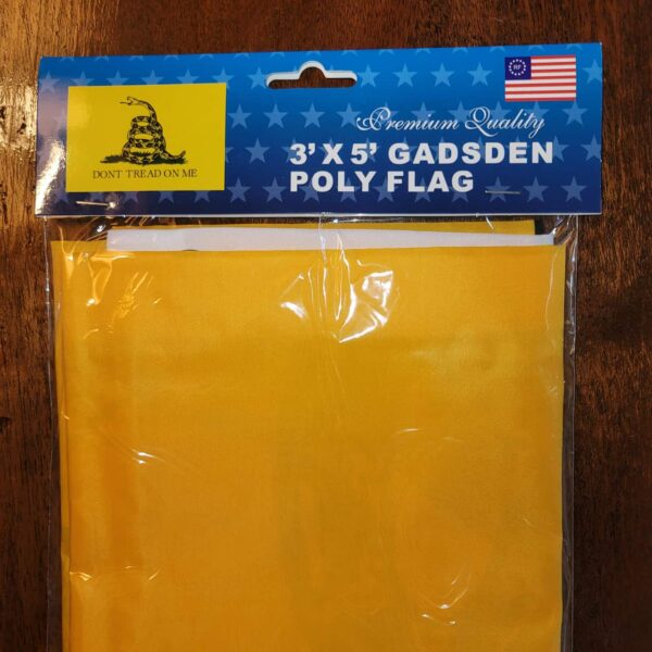 Titan Commercial Grade Solar Powered Flagpole Light - Image 6