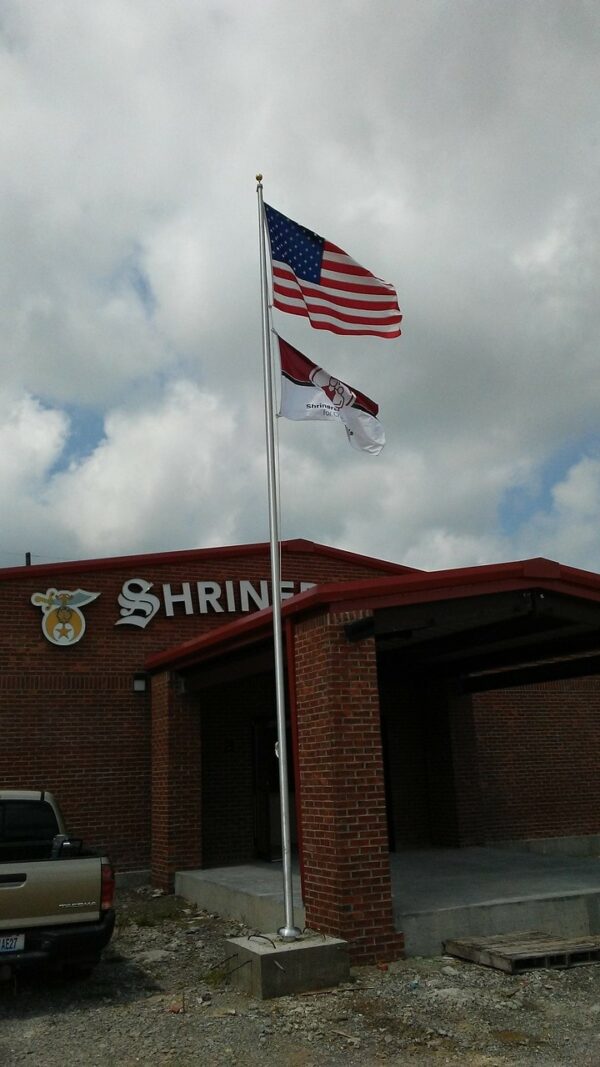 25' Tall High Wind Commercial Tapered 5" Base One Piece Aluminum Flagpole - Image 2